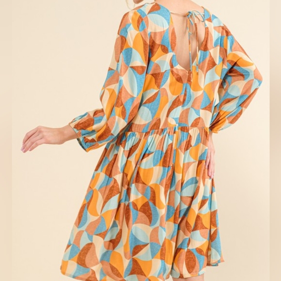 Colorful Geometric Print Open Back Dress - Picture 5 of 9